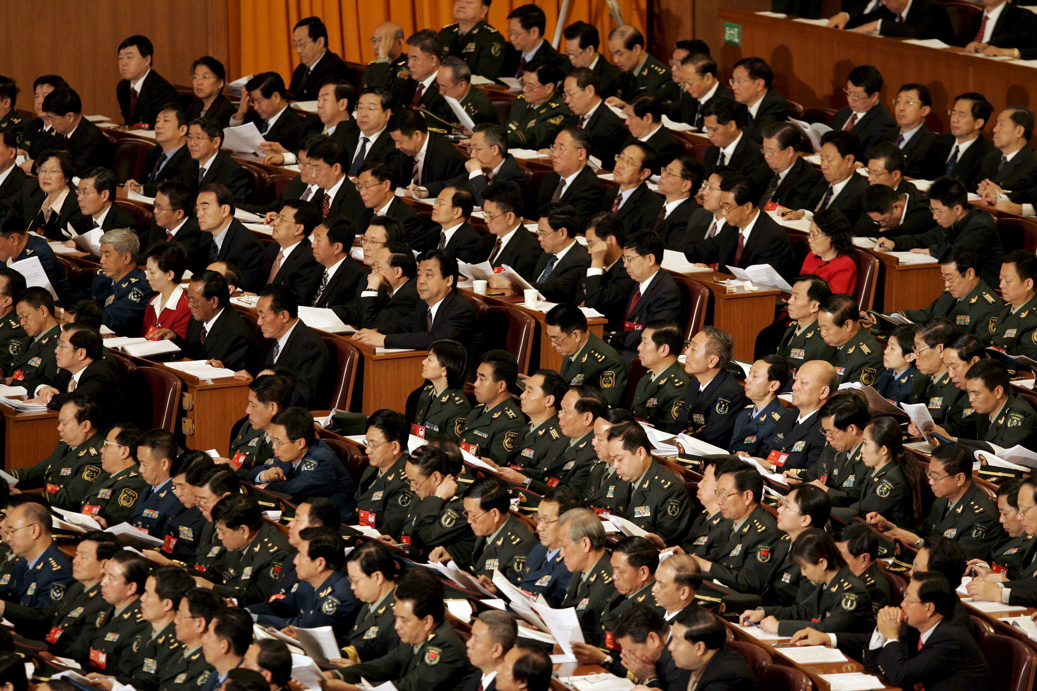 En los primeros seis meses del año se castigaron a más de 200.000 funcionarios públicos chinos acusados de corrupción.