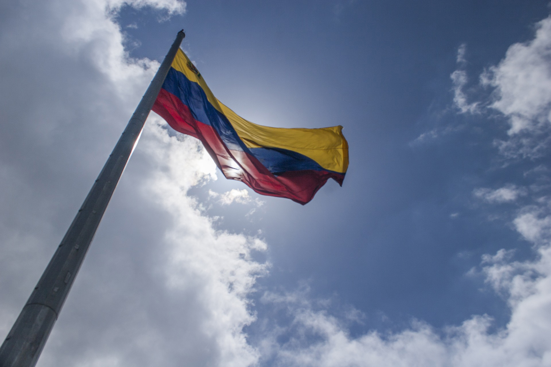 Las sanciones estadounidenses se reducen a la necesidad de intervenir a Venezuela para apoderarse de sus riquezas.