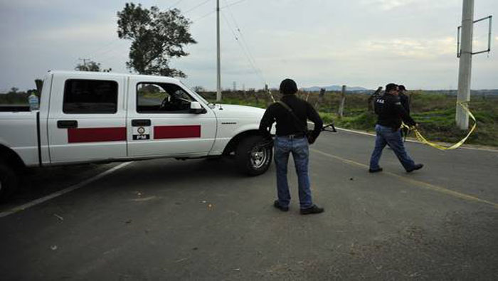 La policía estatal, junto a parte del Ejercito y la policía ministerial, investigan a los presuntos culpables de los hechos ocurridos en Puebla.