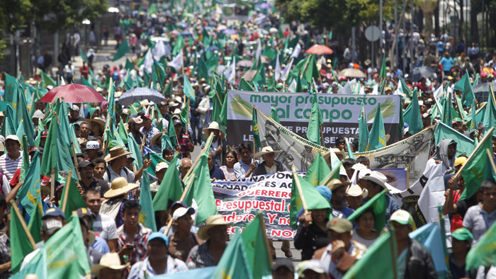 Los campesinos mexicanos se manifiestan contra el TLCAN