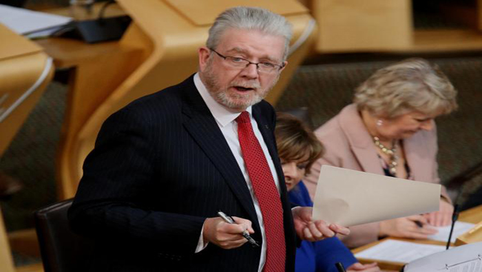 Russell advirtió que el Parlamento escocés votará en contra si no se realizan 