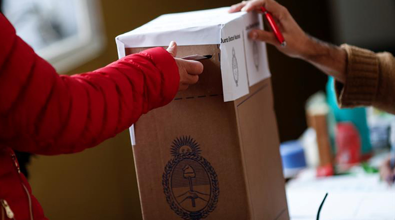 Los argentinos se movilizaron a las urnas de votación este domingo para participar en las primarias Abiertas Simultáneas y Obligatorias (PASO).
