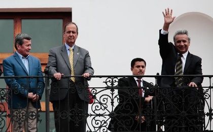 Ecuador's president receives negotiators from the Colombian government and the ELN in Quito, August 28.