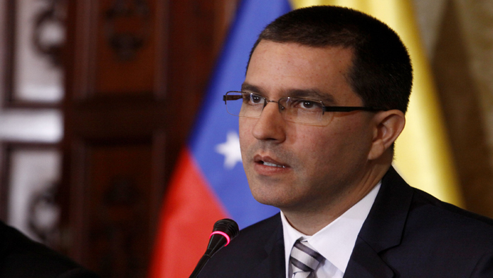 Arreaza sostuvo que el Gobierno de Costa Rica se arrodilló 
