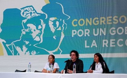 FARC leader Pastor Alape (C) during a press conference at the movement's Congress.