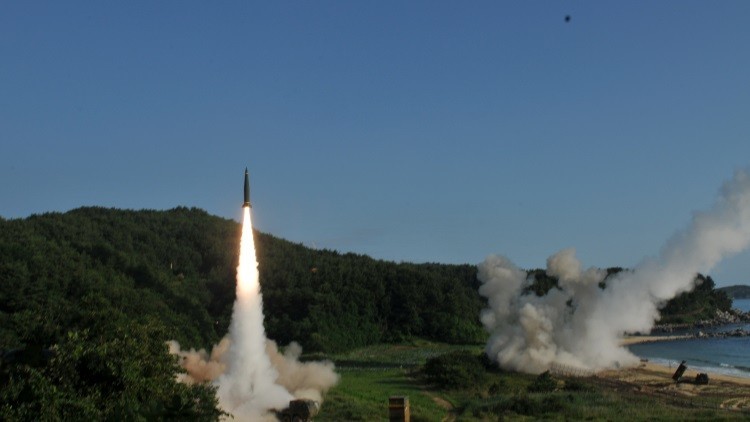 Las Fuerzas Armadas de Corea del Sur llevan a cabo maniobras en las que utilizan misiles balísticos en respuesta la sexta prueba nuclear llevada a cabo por Pyongyang.