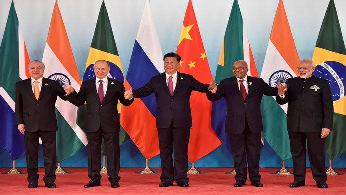 En la ciudad costera los cinco líderes se tomaron la foto oficial de la cumbre.