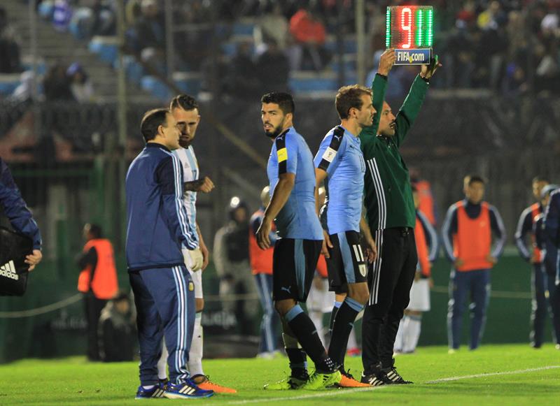 Argentina y Uruguay vienene de empatar 0-0, resultado que no benefició a ninguno de los dos seleccionados.