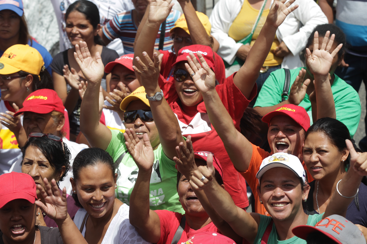 Los venezolanos instaron a los estadounidenses a trabajar en pro de la paz y la estabilidad de las naciones.