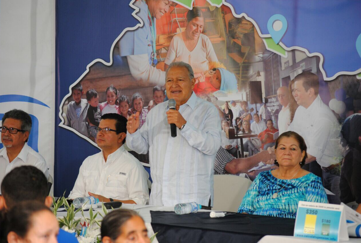 El gobierno del Frente Farabundo Martí para la Liberación Nacional (FMLN) realiza jornadas de salud pública en Nahuaterique, en la frontera con Honduras.