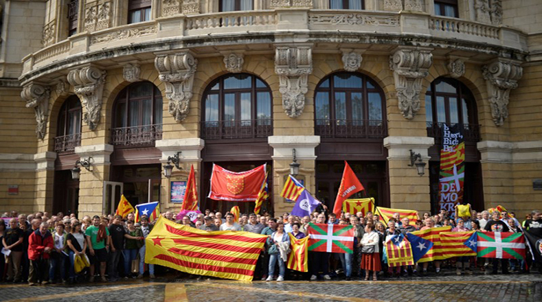 La cantidad de participantes inscritos en la manifestación independentista de la Asamblea Nacional Catalana (ANC) llega a los 400.000, ha informado este domingo la entidad soberanista