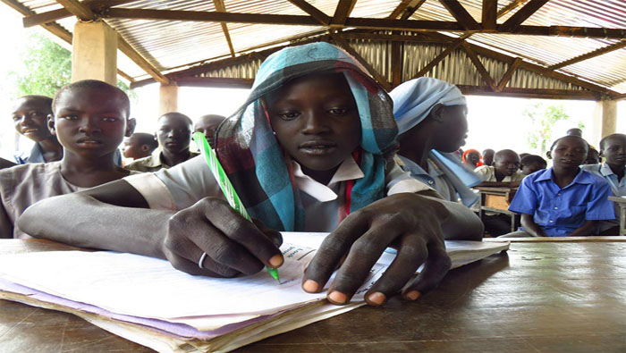 En los países de bajos ingresos, sólo nueve por ciento de los refugiados puede acceder a la educación secundaria.