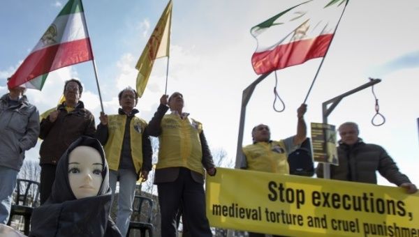 People protest against executions and human rights violations in Iran on a square near the Nuclear Security Summit in The Hague, March 25, 2014. 