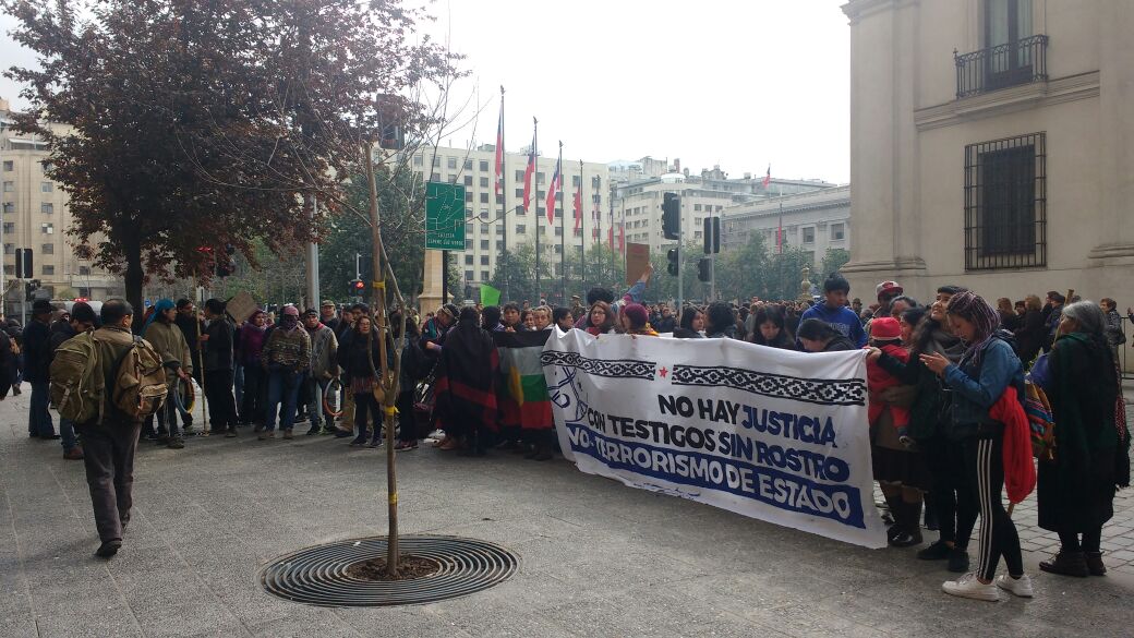Los manifestantes en Concepción denunciaron la falta de pruebas por las que los mantienen en prisión.