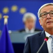 El presidente de Comisión Europea, Jean-Claude Juncker, en una reunión con los miembros del Parlamento en Estrasburgo.