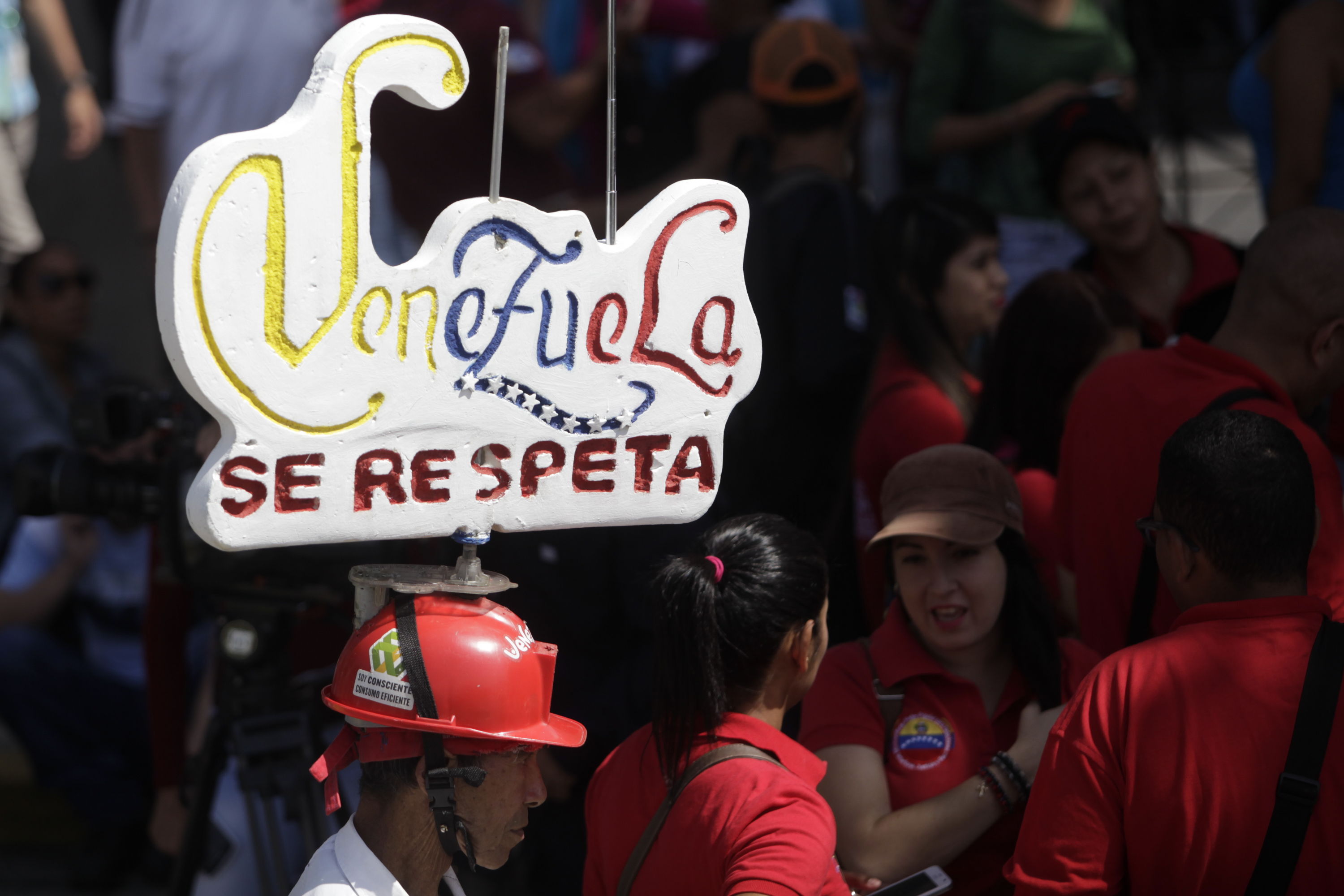 El pueblo venezolano se moviliza en Caracas por el respeto a la soberanía nacional.