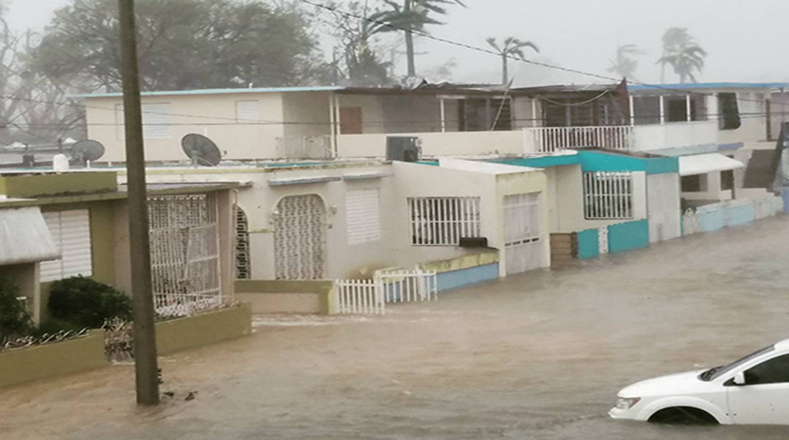 El centro del huracán María salió este miércoles de Puerto Rico, tras dejar fuertes vientos e importantes inundaciones en la isla, según informó el coordinador de avisos del Servicio Nacional de Meteorología (SNM), Ernesto Morales.