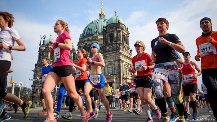 Unos 30.000 atletas participarán en el maratón que atraviesa 30 circunscripciones electorales.