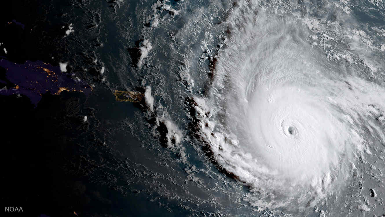 Por su parte, el huracán María se encuentra a 495 km de la isla Gran Abaco, al norte de Bahamas, y a 855 km del cabo Hatteras, en Carolina del Norte.