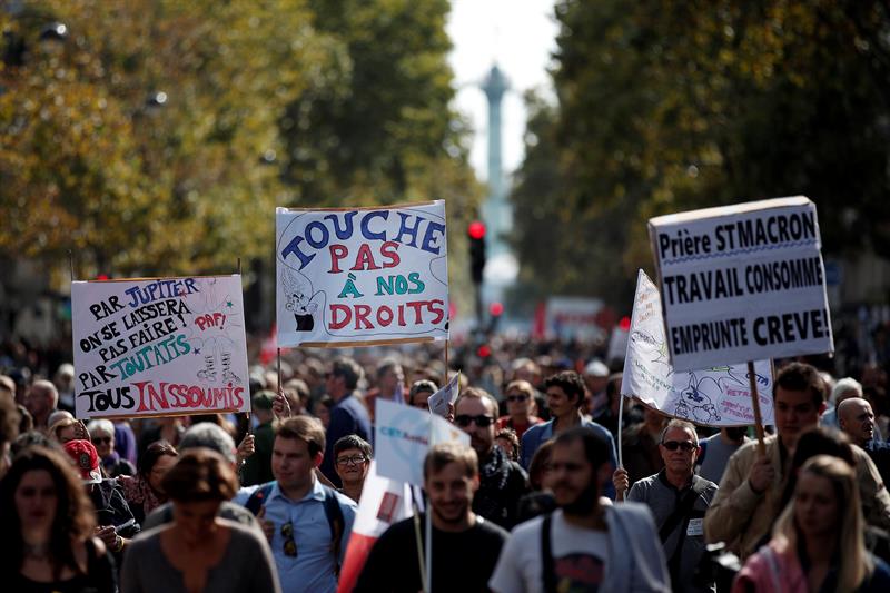El Gobierno francés ha optado por la represión antisindical e intenta reducir el movimiento.
