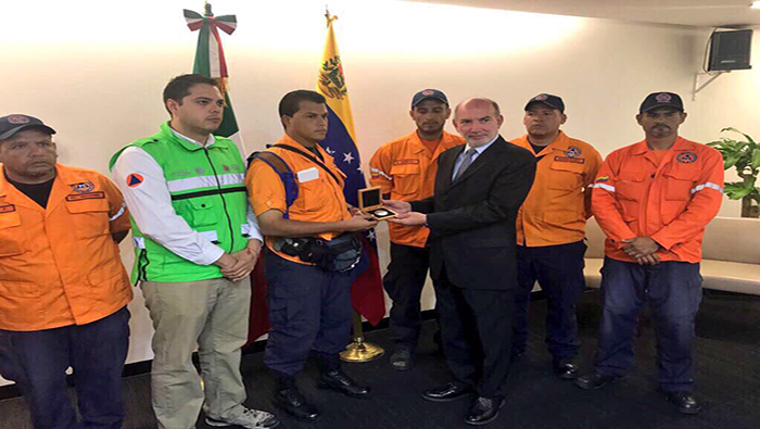 Venezuela ha brindado su solidaridad a la nación mexicana tras el terremoto, con insumos, productos y especialistas de Protección Civil.