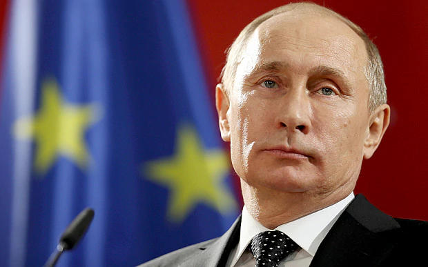 Según una encuesta realizada por el Centro Ruso de Estudios de la Opinión Pública (VTSIOM), un 66 por ciento de los rusos habría votado por Putin si las presidenciales se celebraban en el mes de septiembre.