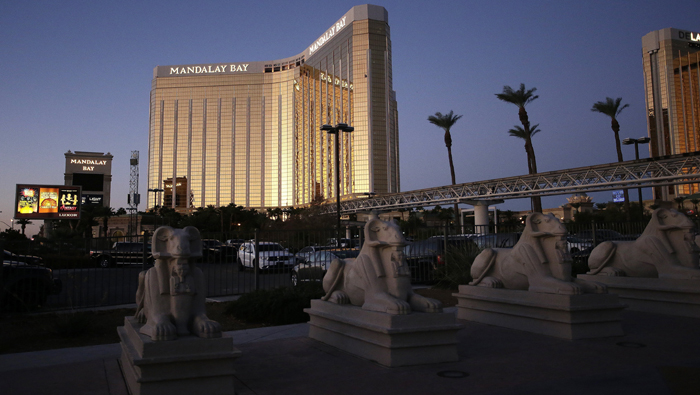 Luego de la masacre, los principales hoteles de Las Vegas y casinos decidieron aumentar su seguridad con revisión de equipaje, seguridad privada y detector de metales.