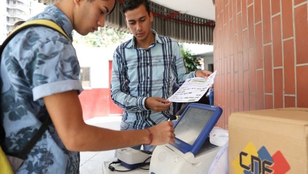 En distintos puntos de Venezuela se ha realizado la Feria Electoral para que los ciudadanos se familiaricen con el proceso. 