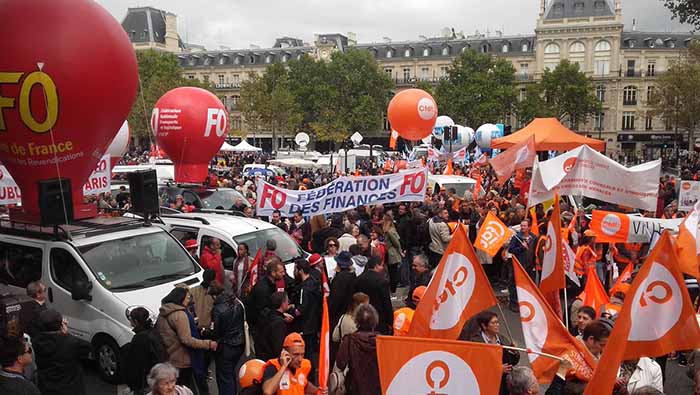 Los trabajadores franceses han protestado en reiteradas oportunidades contra la reforma laboral que pretende impulsar Macron.