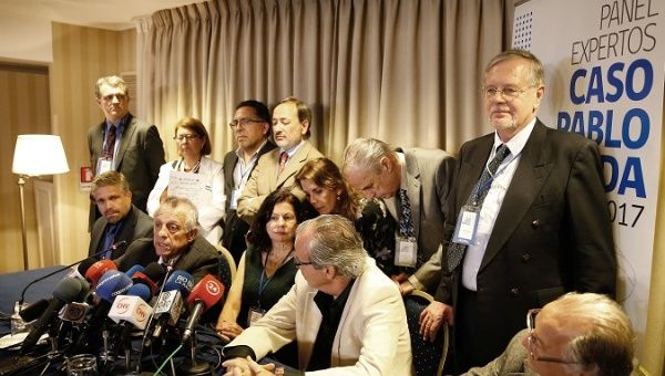 The Spanish forensic doctor Aurelio Luna, with a group of forensic experts, speaks during a news conference on Neruda's death, Santiago, Chile October 20, 2017
