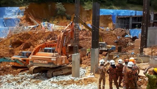 Corrimiento de tierra en Malasia deja al menos dos muertos