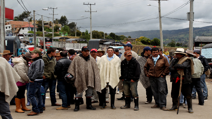 Las organizaciones sociales exigen al Gobierno colombiano que brinde garantías de vidas, integridad y políticas.