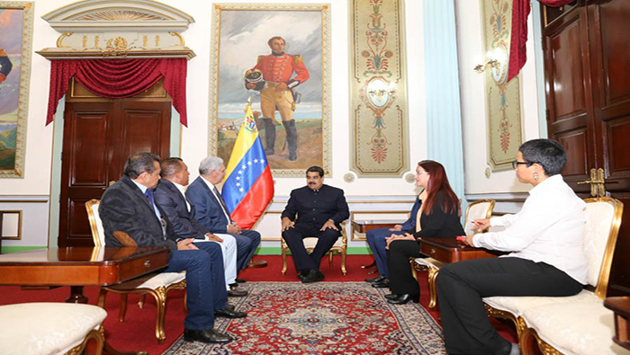 El mandatario sostuvo un encuentro con los gobernadores de Anzoátegui, Nueva Esparta y Mérida.