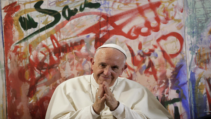 El sumo pontífice recordó que los refugiados no representan una amenaza.