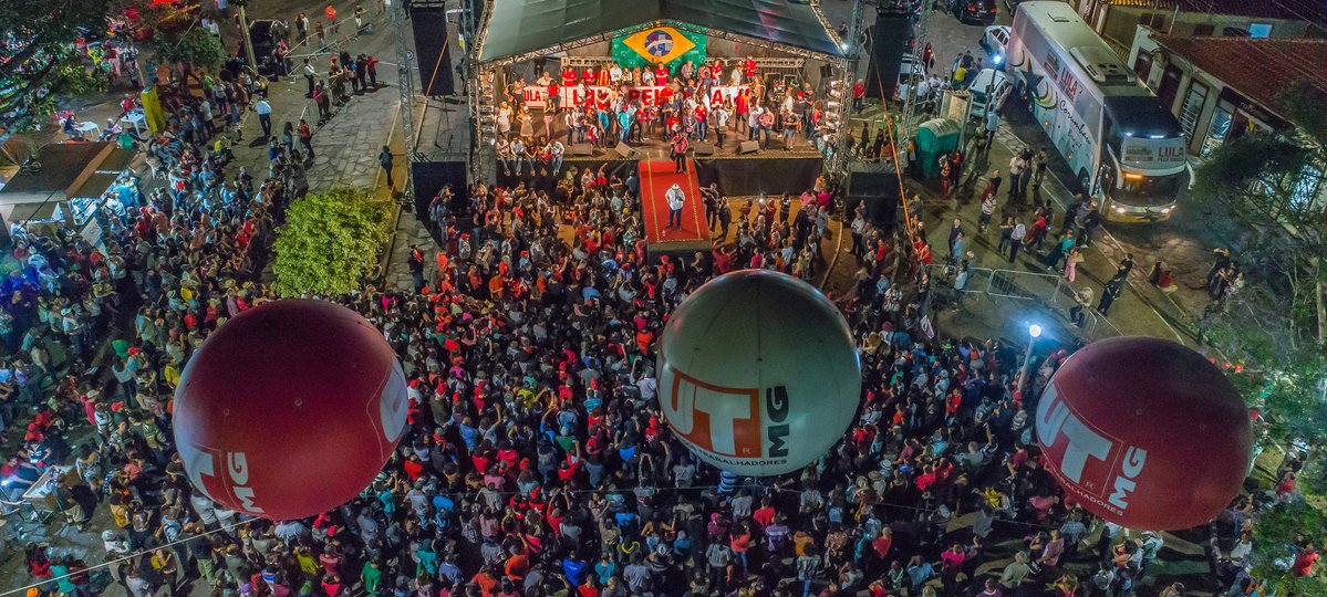 Lula lleva a cabo la Caravana de la Esperanza, que lo lleva este domingo a Minas Gerais.