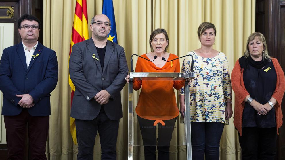 Los cinco miembros de la Mesa del Parlament acusados por la Fiscalía: Joan Josep Nuet, Lluís Guinó, Carme Forcadell, Anna Simó y Ramona Barrufet.