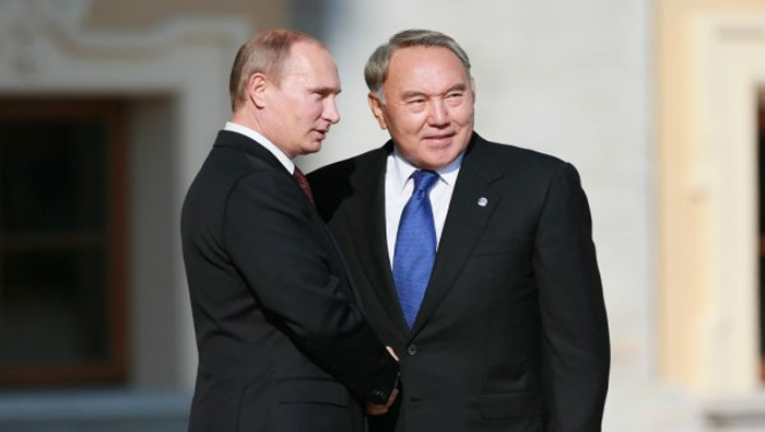 Tanto Putin (i) como Nazarbáev (d) como se mostraron satisfechos con el trabajo en Siria.