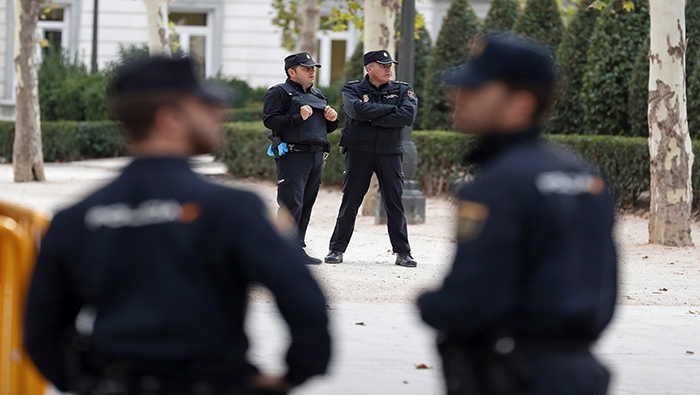 Tanto el presiente de la Generalidad depuesto por el Gobierno español, Carles Puigdemont como cuatro de los consejeros, son acusados por delitos de sedición y rebelión.