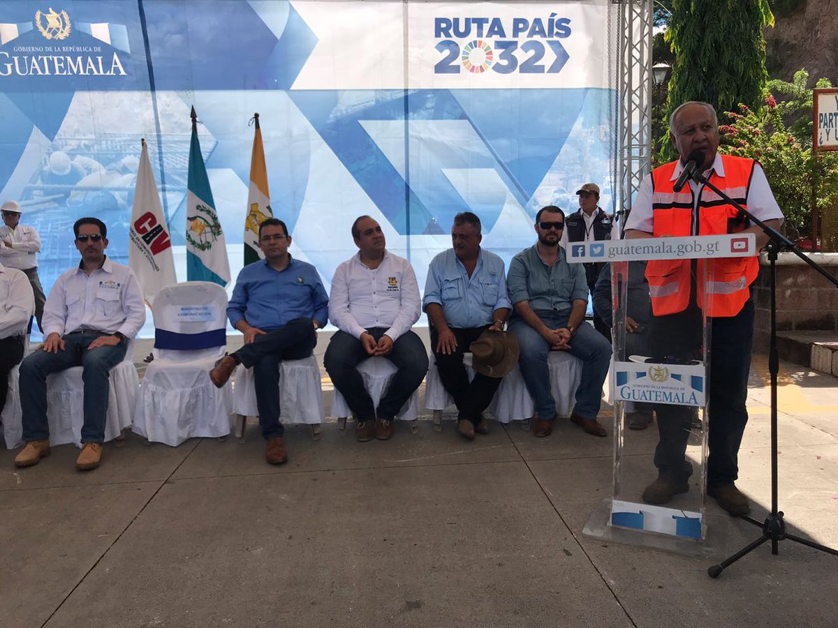 “Hoy vemos iniciados varios proyectos de infraestructura en los departamentos del país”, dijo el mandatario de Guatemala Jimmy Morales.