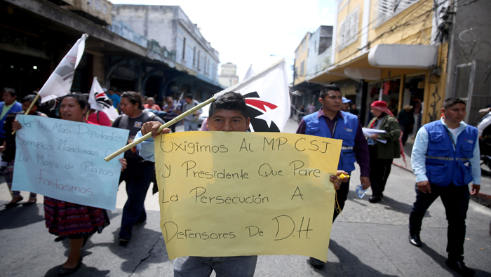 Los campesinos guatemaltecos exigen que acabe la persecución contra los líderes sociales.