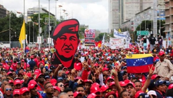 Chavista government supporters in the streets of Caracas.