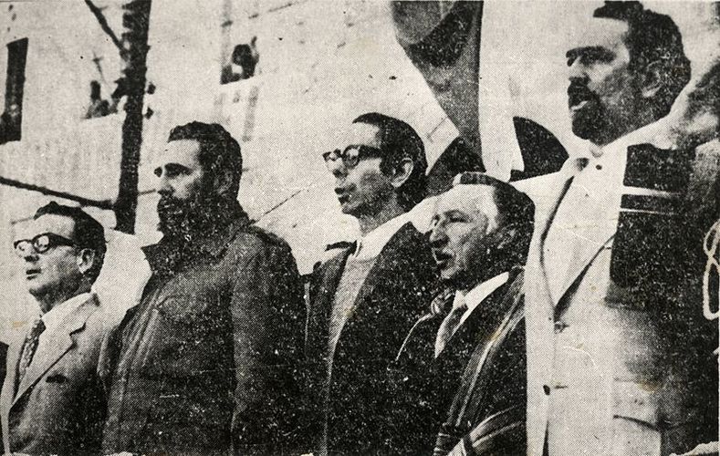 Castro makes a public appearance alongside the Chilean president.
