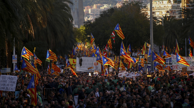 Los catalanes se movilizan este sábado en Barcelona para exigir la libertad de los exconsejeros y presidentes de las dos entidades catalanas, Jordi Cuixart y Jordi Sánchez. 