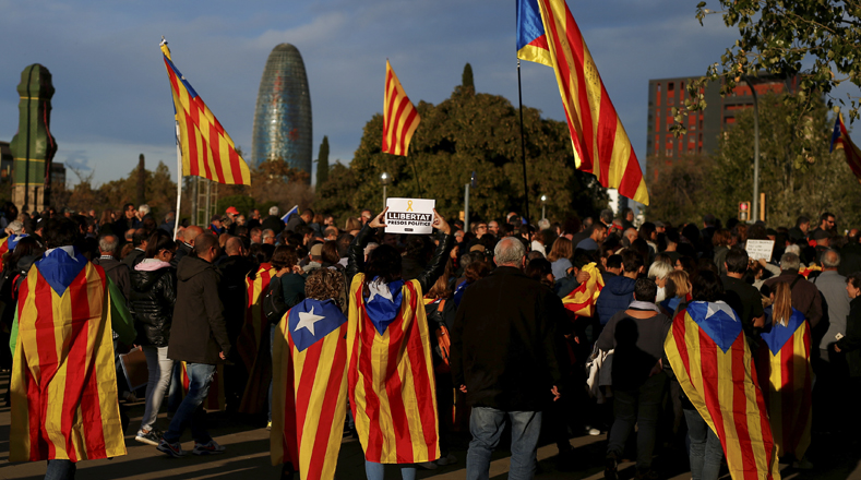 Al seguir la convocatoria de la Asamblea Nacional Catalana y la Organización Ómnium Cultural, miles de asistentes se movilizarán a las 17H00 hora local.