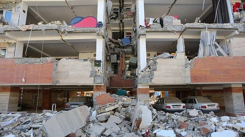 Las edificaciones se vieron afectadas por la potencia del sismo de magnitud 7,3.