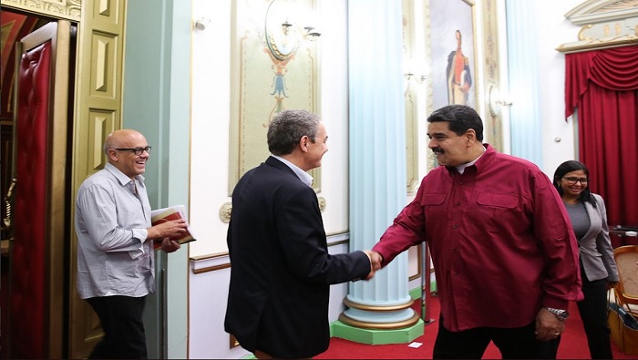 El presidente Maduro ha reiterado su disposición a continuar el diálogo con la oposición.