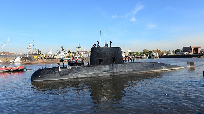 La Fuerza Armada Argentina advirtió que las posibilidades de hallar con vida a los 44 tripulantes del submarino se reducen a una semana. 
