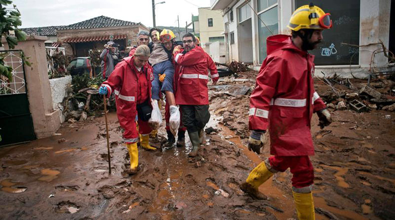 Los departamentos técnicos del Gobierno inspeccionaron 1.573 edificios en las zonas de Mandra, Nea Péramos y Eleusis, e indicaron que 1.184. fueron gravemente afectados.
