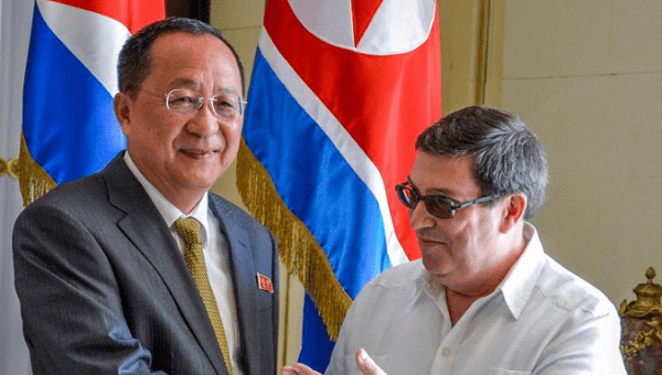 DPRK Foreign Minister Ri Yong Ho (L) meets Cuban Foreign Minister Bruno Rodriguez Parrilla (R).