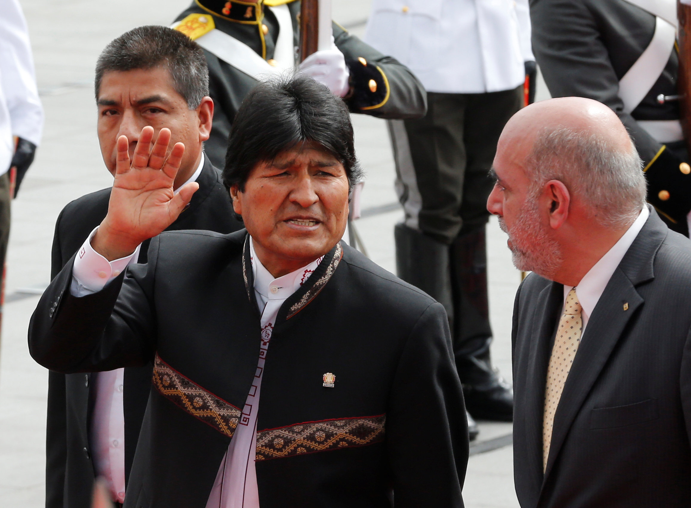 Por petición de los movimientos sociales, Evo Morales aspiraría a su cuarto mandato consecutivo, desde que tomó el poder en 2006.